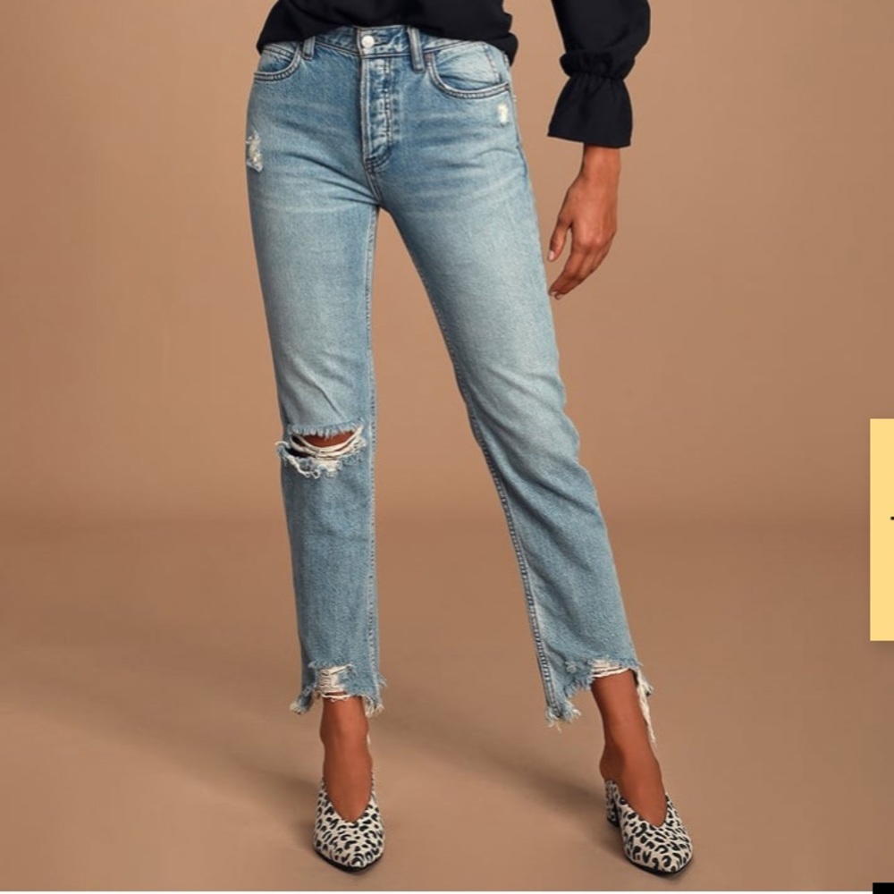 NWOT Free People Lt Wash Distressed Straight Leg